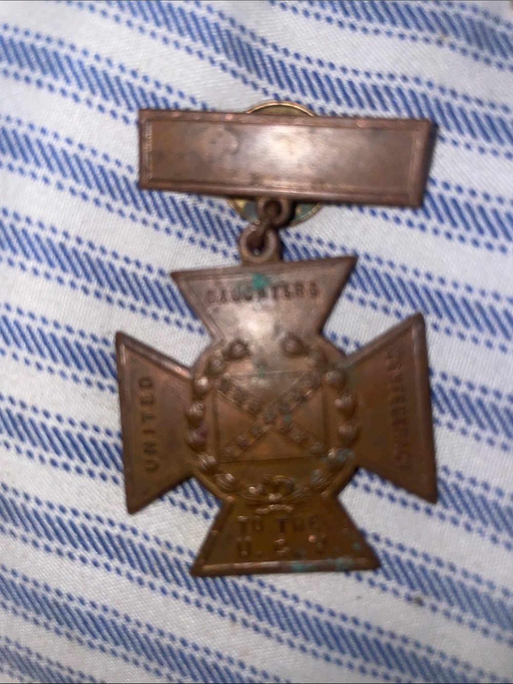 Vintage Cross-Shaped Military-style Medal - Copper Tone